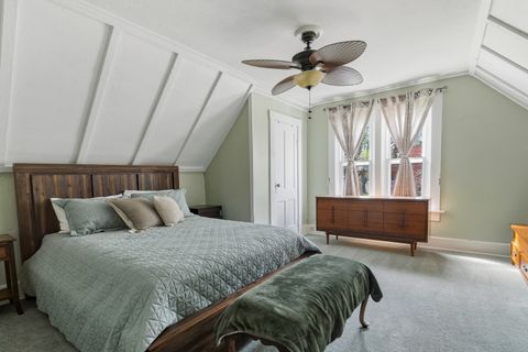 Tiny photo for 2136 N Zenith Avenue, Davenport, IA 52804 (MLS # 12625969)