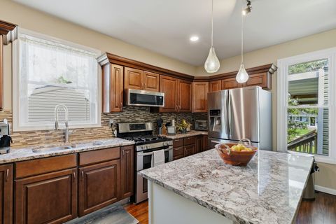 Tiny photo for 2136 N Zenith Avenue, Davenport, IA 52804 (MLS # 12625969)