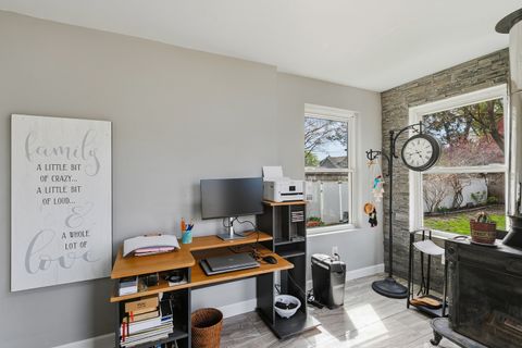 Tiny photo for 2136 N Zenith Avenue, Davenport, IA 52804 (MLS # 12625969)