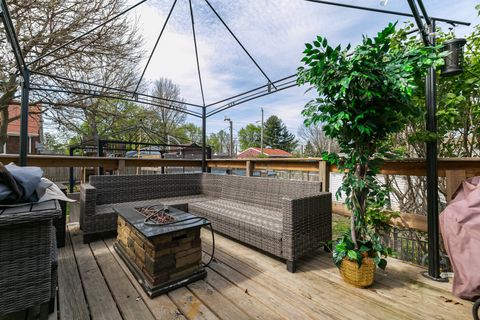 Tiny photo for 2136 N Zenith Avenue, Davenport, IA 52804 (MLS # 12625969)