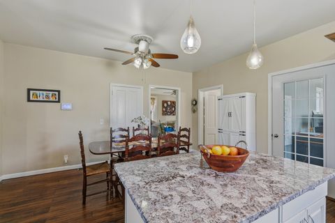 Tiny photo for 2136 N Zenith Avenue, Davenport, IA 52804 (MLS # 12625969)