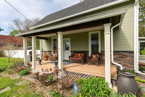 Tiny photo for 2136 N Zenith Avenue, Davenport, IA 52804 (MLS # 12625969)