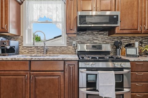 Tiny photo for 2136 N Zenith Avenue, Davenport, IA 52804 (MLS # 12625969)