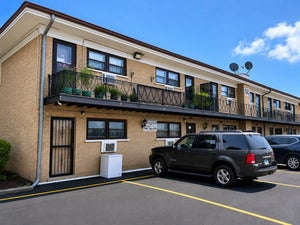 Tiny photo for 20 King Arthur Court #6, Northlake, IL 60164 (MLS # 12796161)