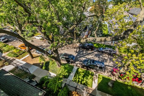 Tiny photo for 1931 W CORNELIA Avenue, Chicago, IL 60657 (MLS # 12491220)