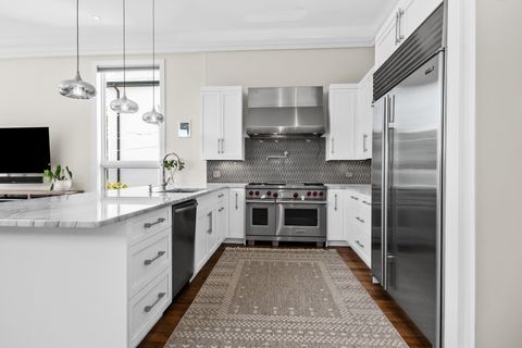 Tiny photo for 1931 W CORNELIA Avenue, Chicago, IL 60657 (MLS # 12491220)
