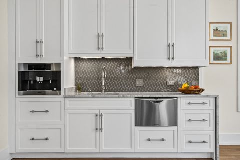 Tiny photo for 1931 W CORNELIA Avenue, Chicago, IL 60657 (MLS # 12491220)