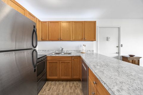 Tiny photo for 5535 E Lake Drive #2D, Lisle, IL 60532 (MLS # 12680018)