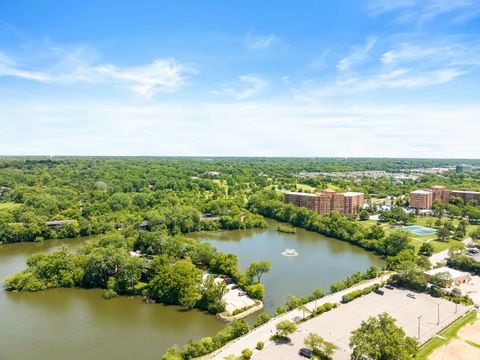 Tiny photo for 5535 E Lake Drive #2D, Lisle, IL 60532 (MLS # 12680018)