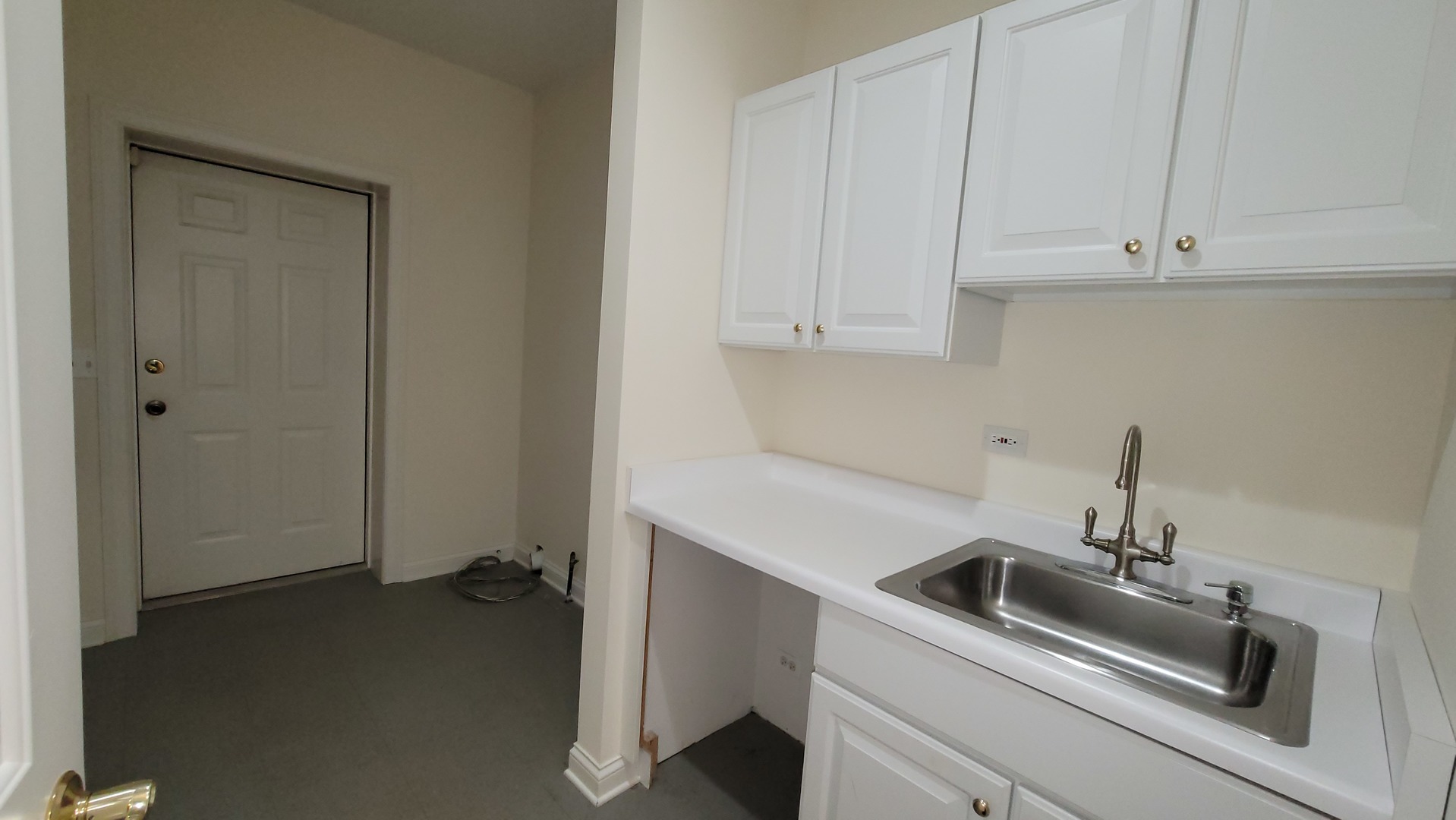 708 Florsheim Drive 106