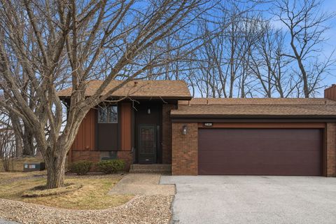 Tiny photo for 4828 6th Avenue Drive, Moline, IL 61265 (MLS # 12603655)