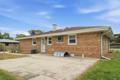 Tiny photo for 7920 W 91st Street, Hickory Hills, IL 60457 (MLS # 12714402)