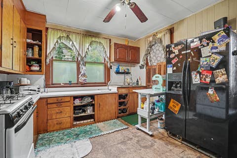 Tiny photo for 626 8th Avenue S, Clinton, IA 52732 (MLS # 12693250)