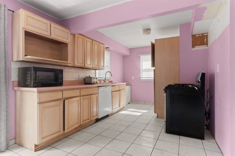 Tiny photo for 335 N WOLF Road, Northlake, IL 60164 (MLS # 12484142)