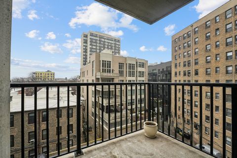 Tiny photo for 2740 N Pine Grove Avenue #6B, Chicago, IL 60614 (MLS # 12599795)