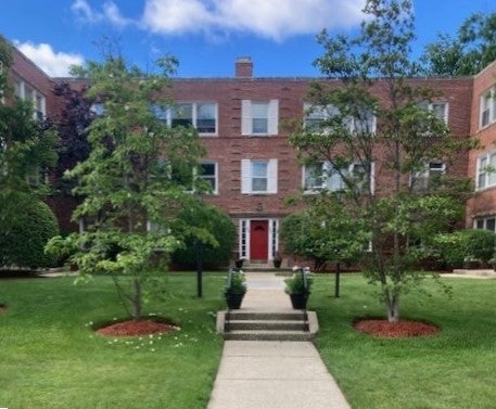 Photo of 801 Oakton Street #1, Evanston, IL 60202 (MLS # 12755215)
