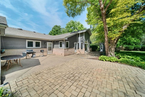 Tiny photo for 16373 W Menna Lane, Lincolnshire, IL 60069 (MLS # 12689249)