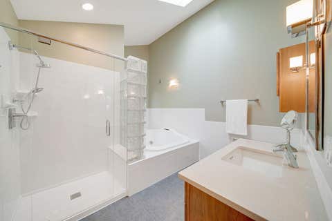 Tiny photo for 16373 W Menna Lane, Lincolnshire, IL 60069 (MLS # 12689249)