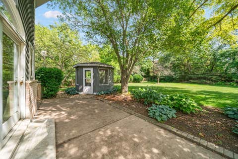 Tiny photo for 16373 W Menna Lane, Lincolnshire, IL 60069 (MLS # 12689249)