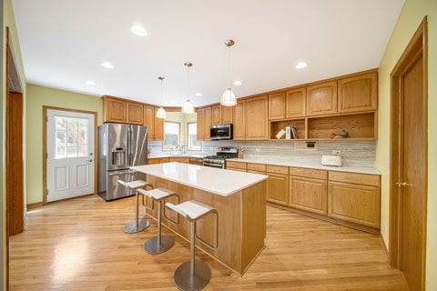 Tiny photo for 16373 W Menna Lane, Lincolnshire, IL 60069 (MLS # 12689249)