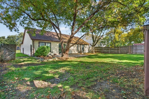 Tiny photo for 1840 Shetland Drive, Wheaton, IL 60189 (MLS # 12784125)