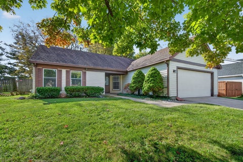 Photo of 1840 Shetland Drive, Wheaton, IL 60189 (MLS # 12784125)