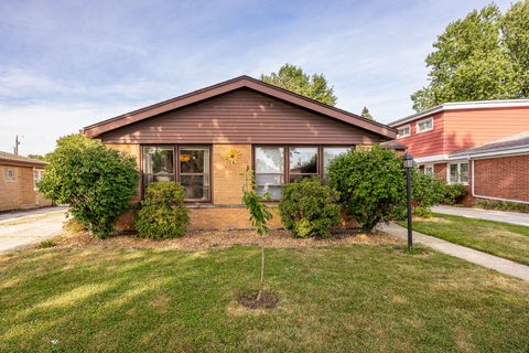 Photo of 10536 S Kilbourn Avenue, Oak Lawn, IL 60453 (MLS # 12755527)