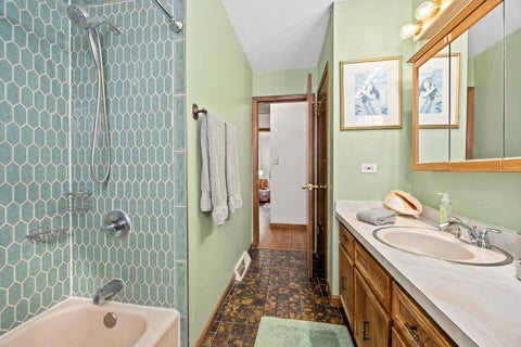 Tiny photo for 10536 S Kilbourn Avenue, Oak Lawn, IL 60453 (MLS # 12755527)