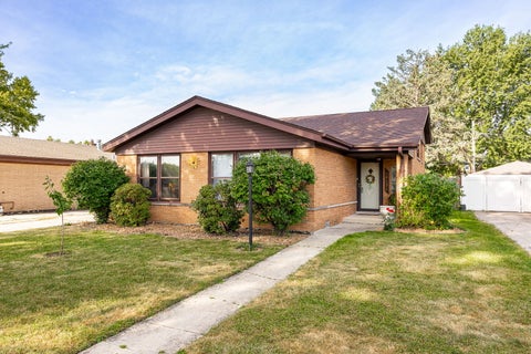 Tiny photo for 10536 S Kilbourn Avenue, Oak Lawn, IL 60453 (MLS # 12755527)