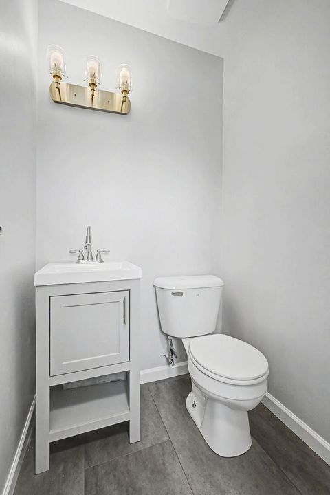 Tiny photo for 395 Washington Boulevard, Hoffman Estates, IL 60169 (MLS # 12561758)