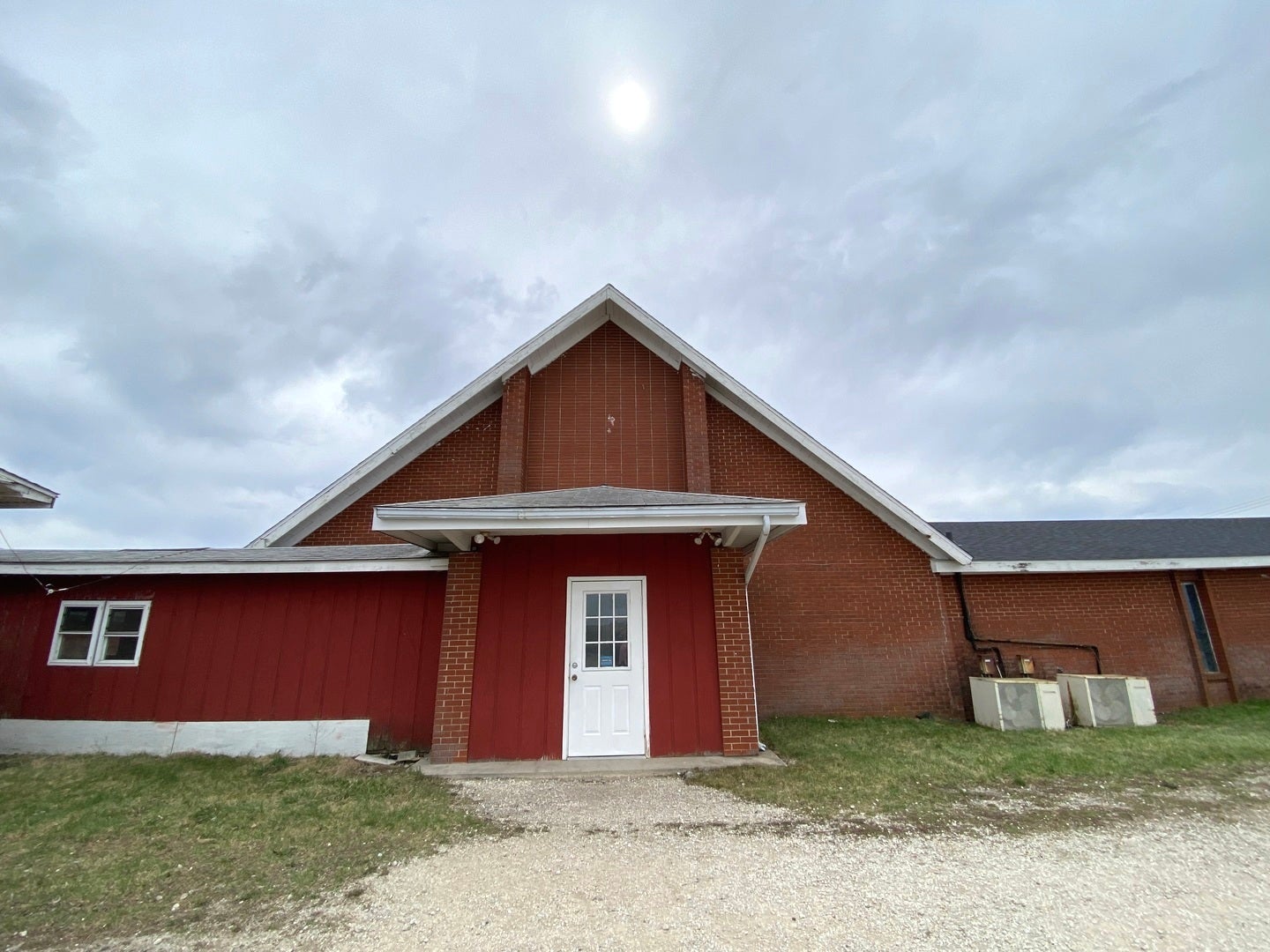 1902 N County Road 3000 Road N