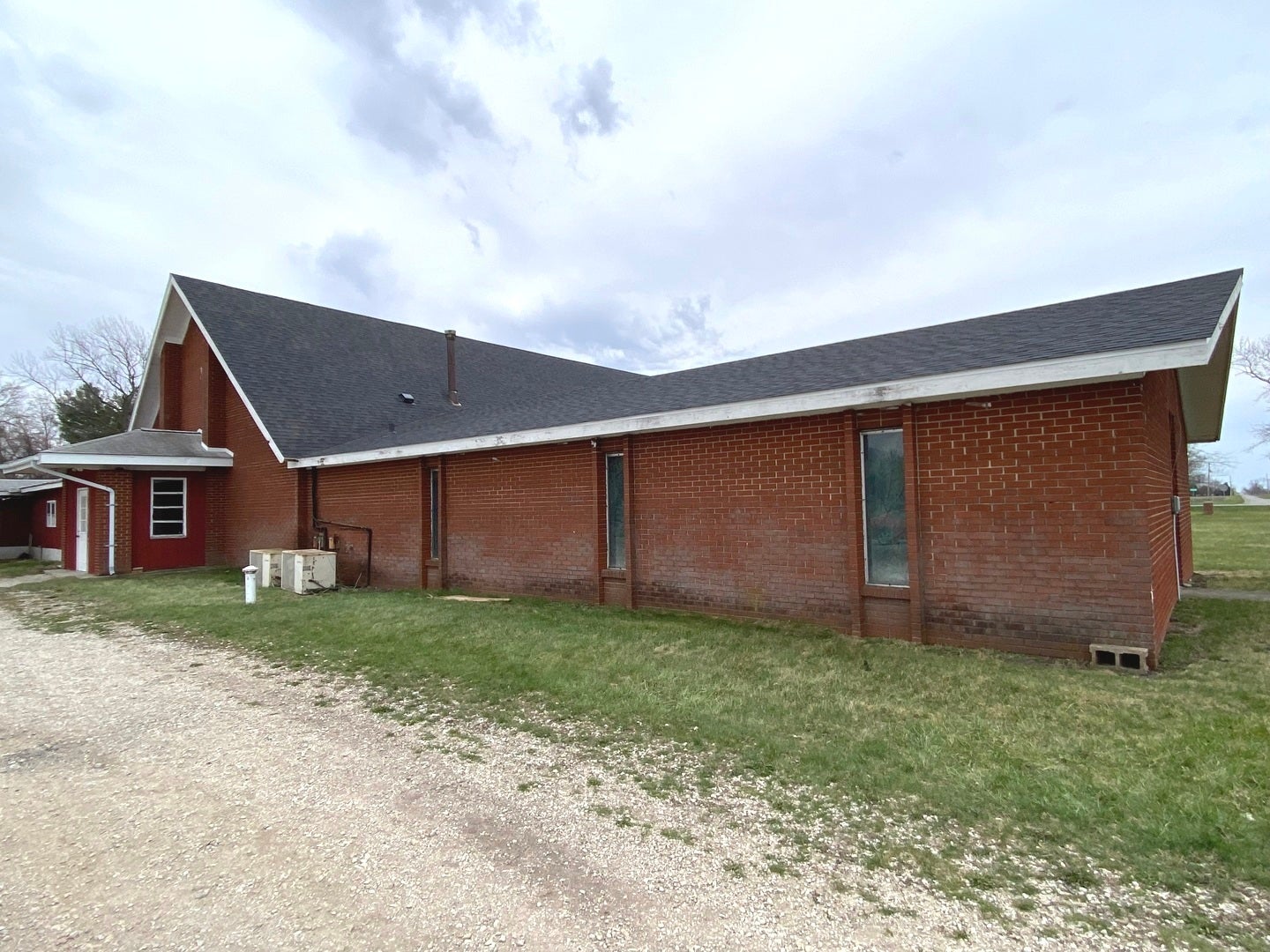 1902 N County Road 3000 Road N