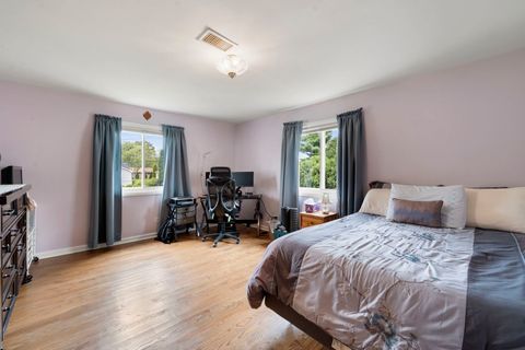 Tiny photo for 100 Des Plaines Lane, Hoffman Estates, IL 60169 (MLS # 12534076)