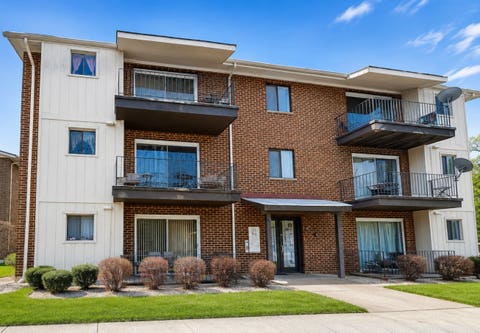 Photo of 6329 175th Street #2N, Tinley Park, IL 60477 (MLS # 12733567)