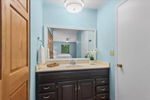 Tiny photo for 619 Dawes Street, Libertyville, IL 60048 (MLS # 12712160)