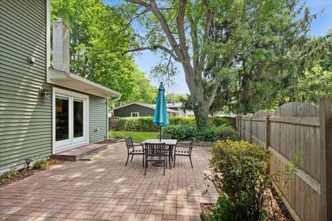 Tiny photo for 619 Dawes Street, Libertyville, IL 60048 (MLS # 12712160)