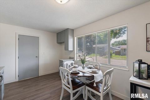 Tiny photo for 3518 W GARFIELD Street, Davenport, IA 52804 (MLS # QC4268775)