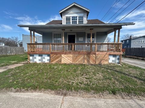 Photo of 2600 Grand Avenue, Granite City, IL 62040 (MLS # 12603975)