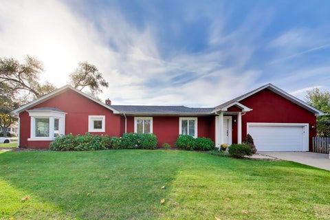 Tiny photo for 836 N Fernandez Avenue, Arlington Heights, IL 60004 (MLS # 12791689)