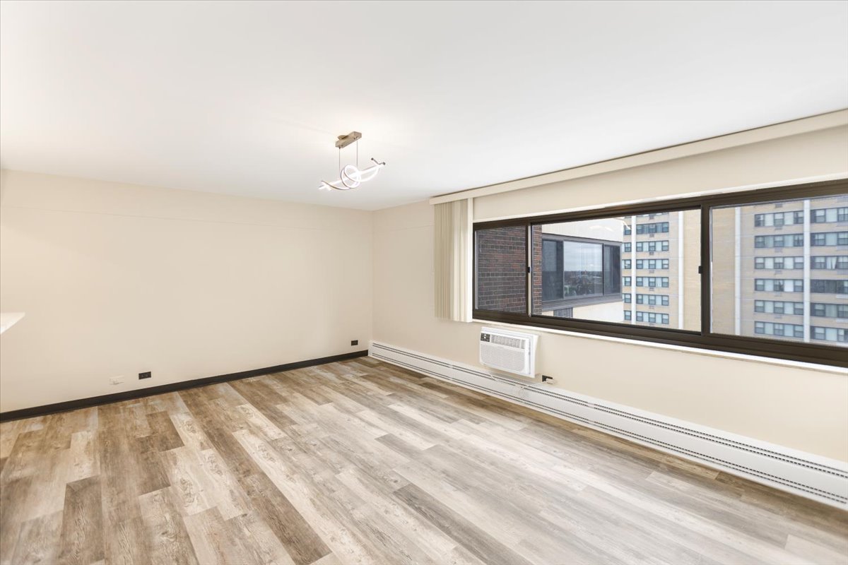 7337 S South Shore Drive 902