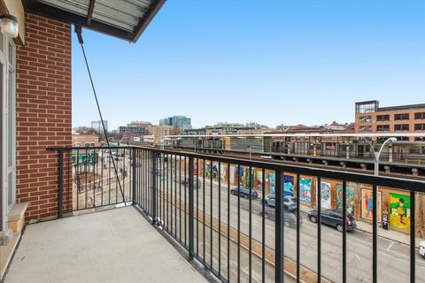 Tiny photo for 715 South Boulevard #301, Oak Park, IL 60302 (MLS # 12569339)