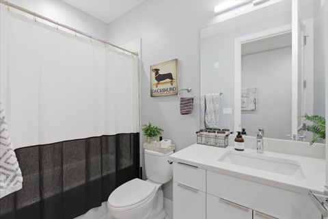 Tiny photo for 715 South Boulevard #301, Oak Park, IL 60302 (MLS # 12569339)