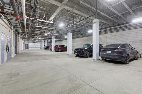 Tiny photo for 715 South Boulevard #301, Oak Park, IL 60302 (MLS # 12569339)