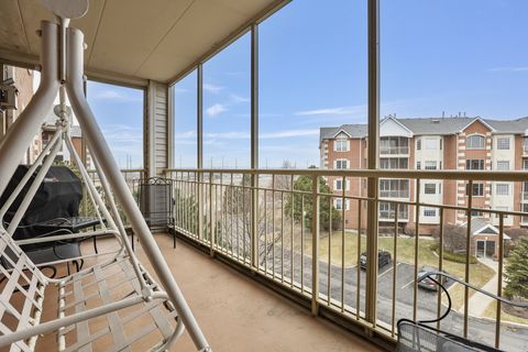 Tiny photo for 7927 Trinity Circle #3NW, Tinley Park, IL 60487 (MLS # 12584110)