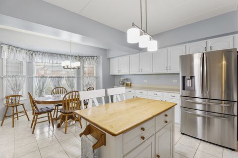 Tiny photo for 7927 Trinity Circle #3NW, Tinley Park, IL 60487 (MLS # 12584110)