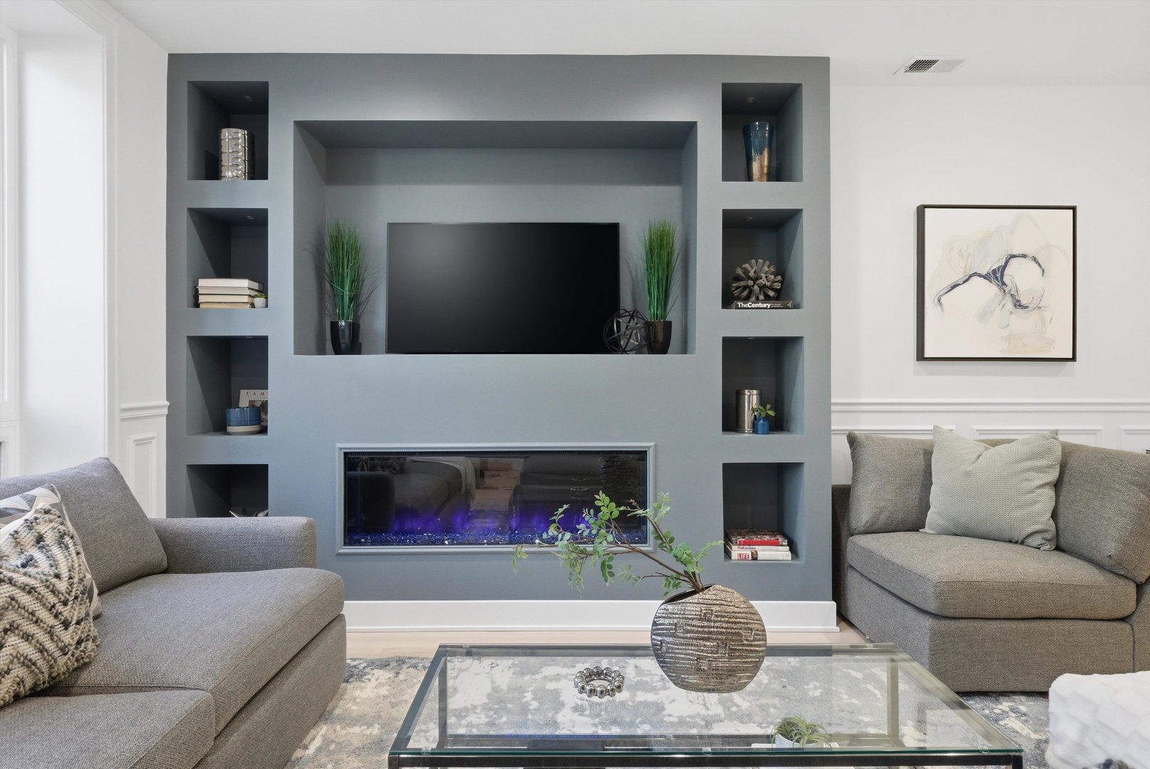 2625 W Armitage Avenue