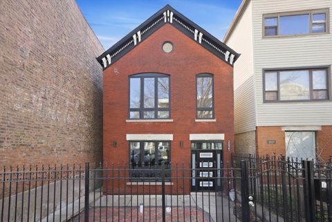 Photo of 2625 W Armitage Avenue, Chicago, IL 60647 (MLS # 12601538)