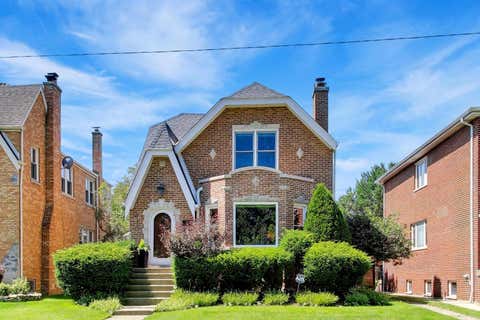 Photo of 6308 N INDIAN Road, Chicago, IL 60646 (MLS # 12710045)