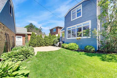 Tiny photo for 6308 N INDIAN Road, Chicago, IL 60646 (MLS # 12710045)