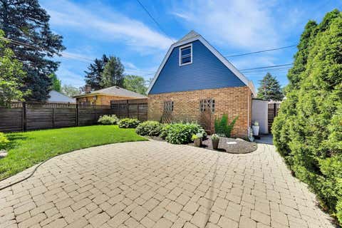 Tiny photo for 6308 N INDIAN Road, Chicago, IL 60646 (MLS # 12710045)